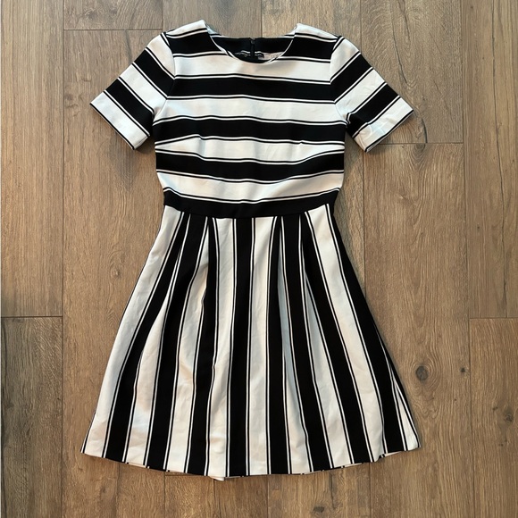 LOFT Striped Flare Black and White Dress 4P Petite Office Fit and Flare - Picture 4 of 15